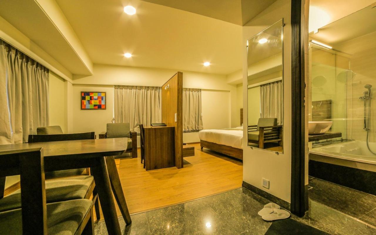 The Basil Park Otel Bhavnagar Dış mekan fotoğraf
