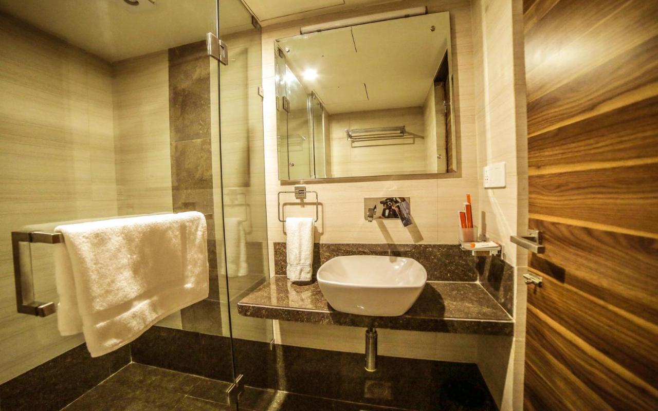 The Basil Park Otel Bhavnagar Dış mekan fotoğraf