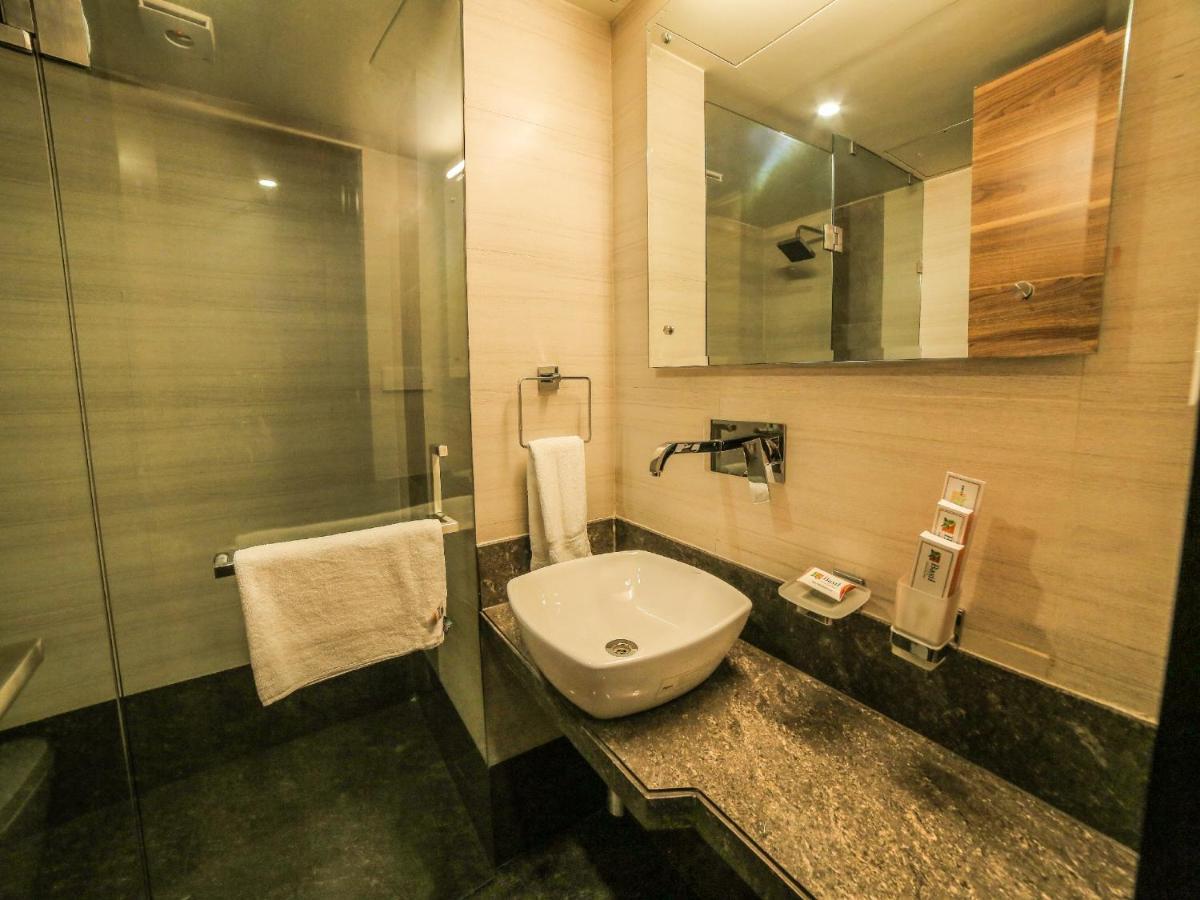 The Basil Park Otel Bhavnagar Dış mekan fotoğraf
