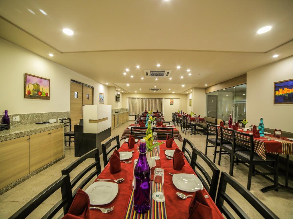 The Basil Park Otel Bhavnagar Dış mekan fotoğraf