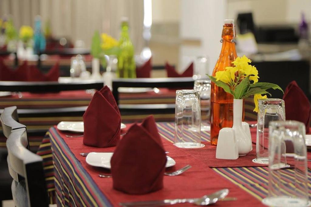 The Basil Park Otel Bhavnagar Dış mekan fotoğraf