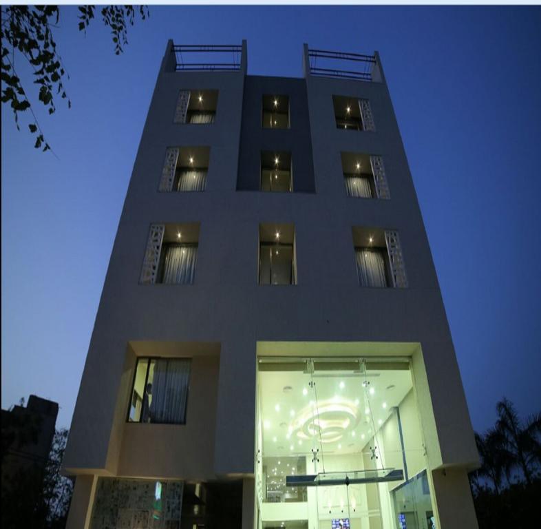 The Basil Park Otel Bhavnagar Dış mekan fotoğraf